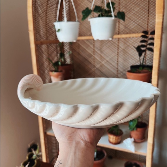 Stokes Shell dish/catchall - Picture 3 of 5